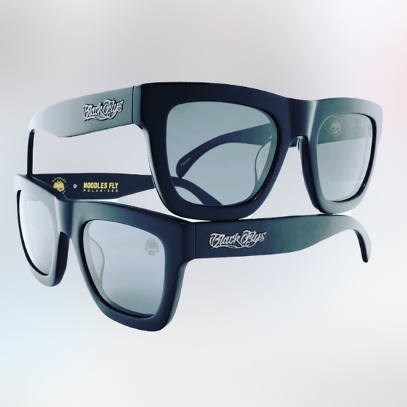 OFFSPRING “THE NOODLES FLY” Limited addition collaboration sunglasses - Picture 8 of 15